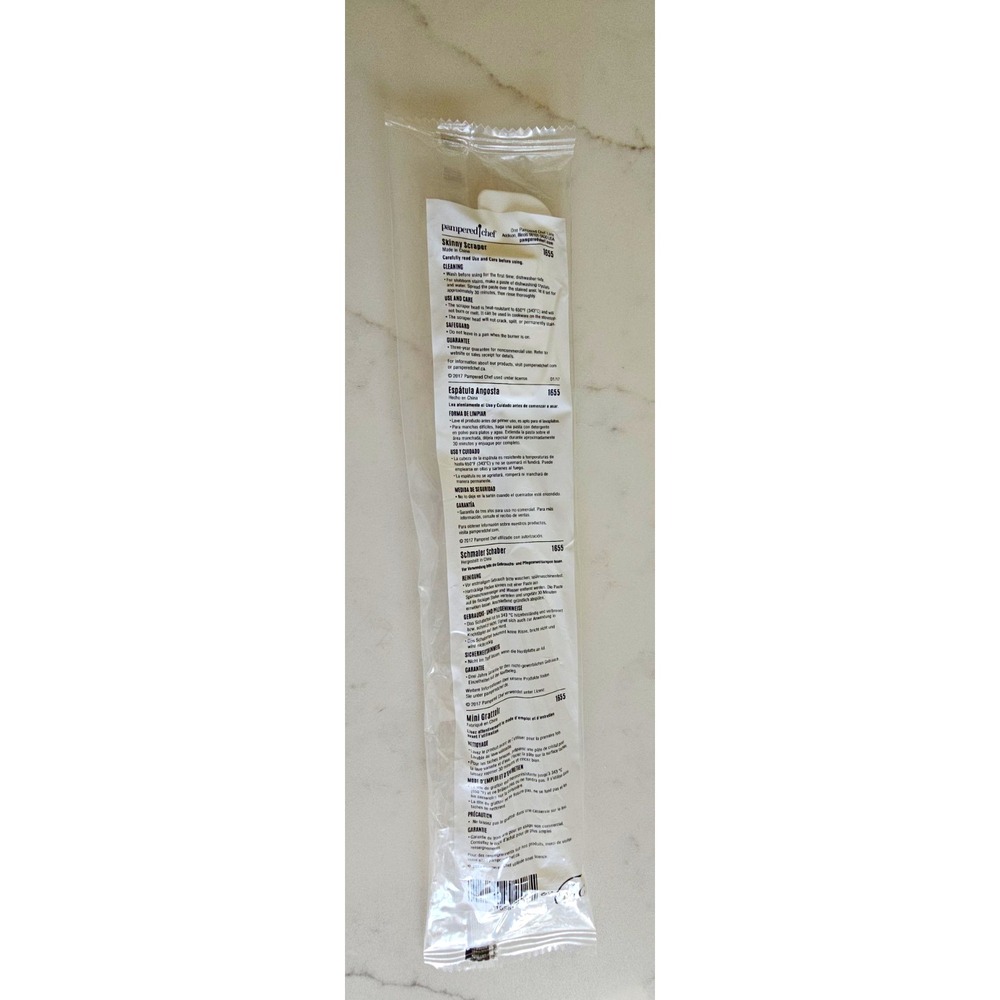Pampered Chef Skinny Scraper Heat Resistant White Plastic Scraper 1655
